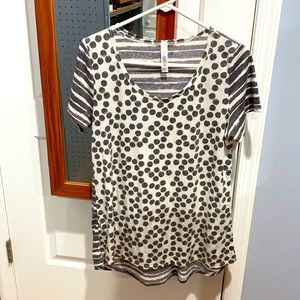 LuLaRoe short sleeved shirt!